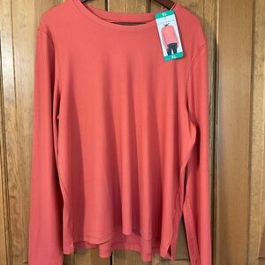 Danskin Women's Vibrant Coral/Mineral Red, Long Sleeve Top.  NWT
